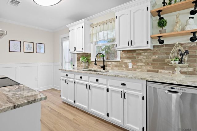 30674 Corbin Ave, Walker, LA 70785