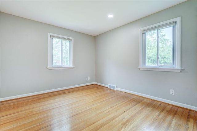 15 Lochnavar Parkway, Pittsford, NY 14534