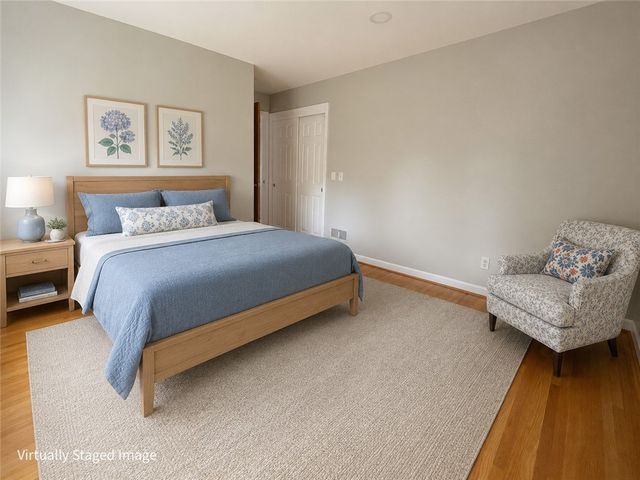 15 Lochnavar Parkway, Pittsford, NY 14534