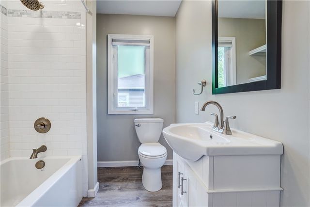 15 Lochnavar Parkway, Pittsford, NY 14534