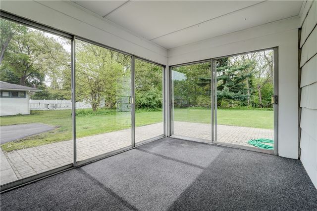 15 Lochnavar Parkway, Pittsford, NY 14534