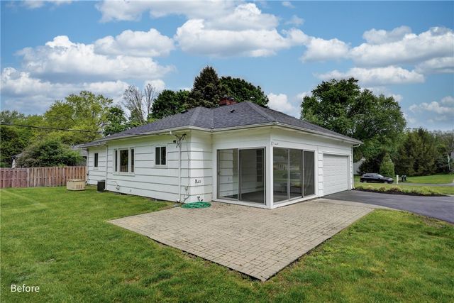15 Lochnavar Parkway, Pittsford, NY 14534
