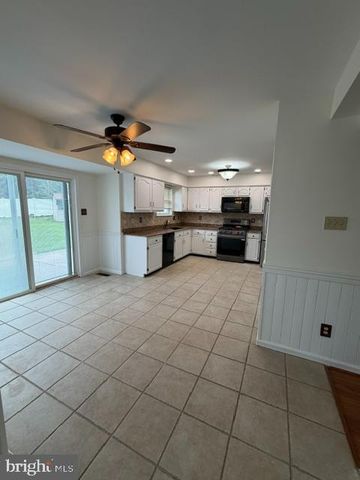 108 PARKSIDE DR, Dublin, PA 18917