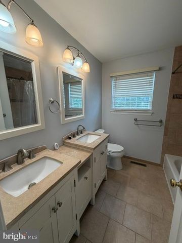 108 PARKSIDE DR, Dublin, PA 18917
