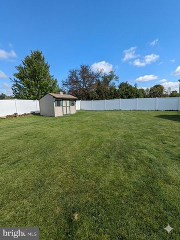 108 PARKSIDE DR, Dublin, PA 18917