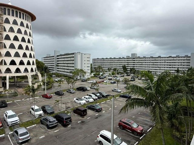 1750 NE 191st Street 5082, Miami, FL 33179