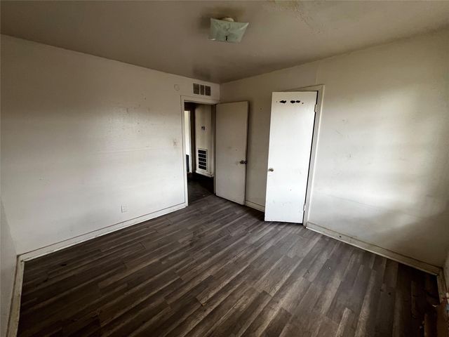 5967 Southtown Street, Houston, TX 77033