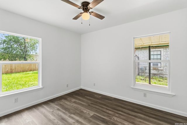 522 CRANE AVE, San Antonio, TX 78214