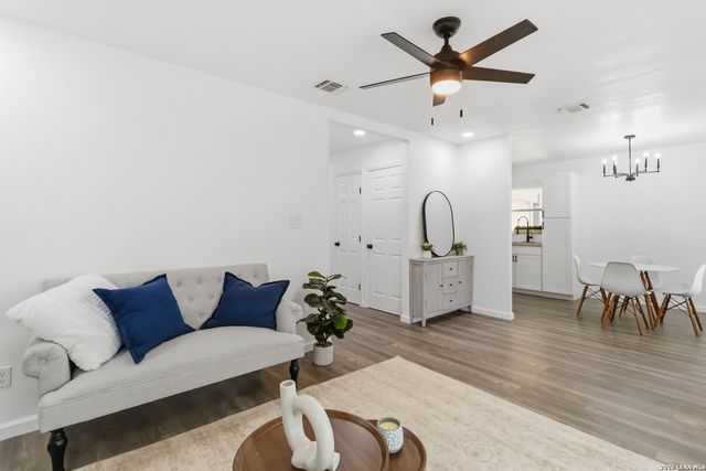 522 CRANE AVE, San Antonio, TX 78214