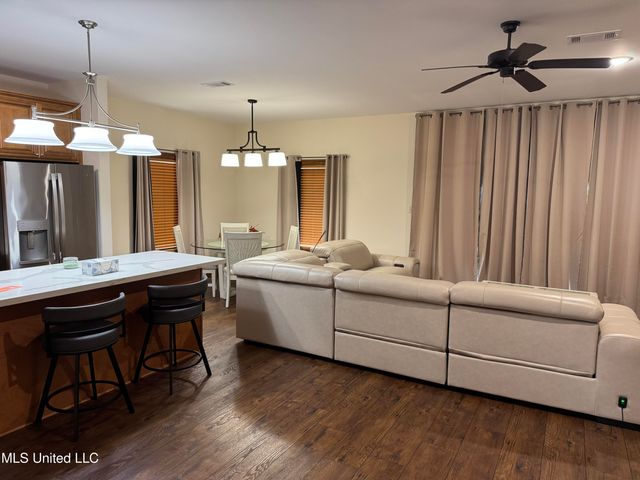 648 Iona Court, Diamondhead, MS 39525