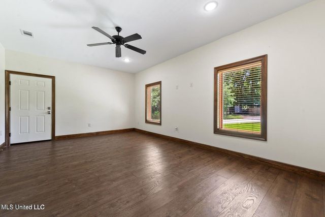 648 Iona Court, Diamondhead, MS 39525