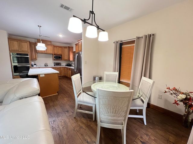 648 Iona Court, Diamondhead, MS 39525