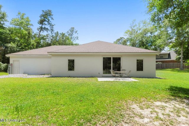 648 Iona Court, Diamondhead, MS 39525