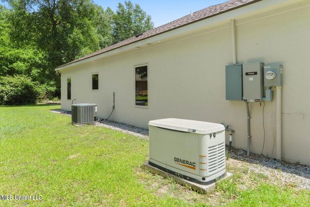 648 Iona Court, Diamondhead, MS 39525