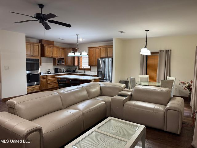 648 Iona Court, Diamondhead, MS 39525