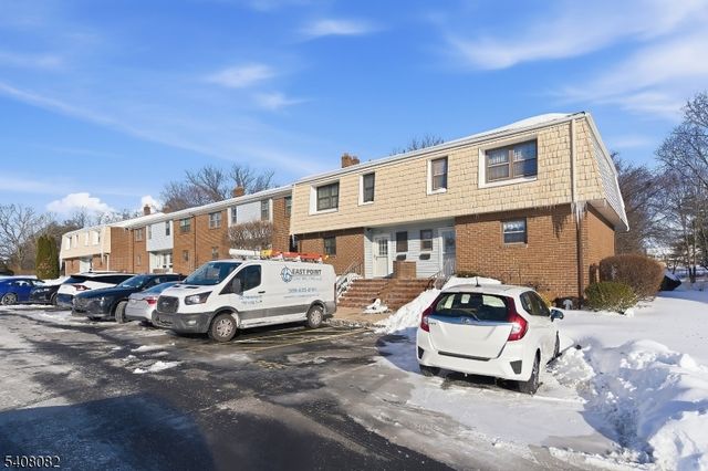 108 Windsor Ct, Hillsborough Twp., NJ 08844