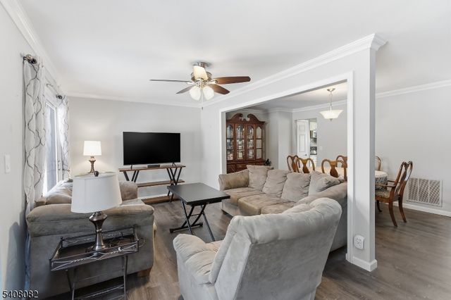 108 Windsor Ct, Hillsborough Twp., NJ 08844