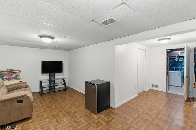 108 Windsor Ct, Hillsborough Twp., NJ 08844