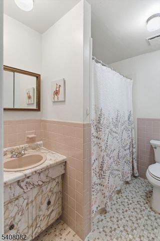 108 Windsor Ct, Hillsborough Twp., NJ 08844