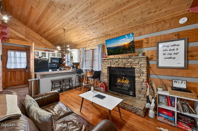 1525 Walt Price Road, Sevierville, TN 37876