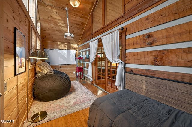 1525 Walt Price Road, Sevierville, TN 37876