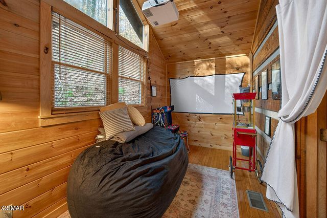 1525 Walt Price Road, Sevierville, TN 37876