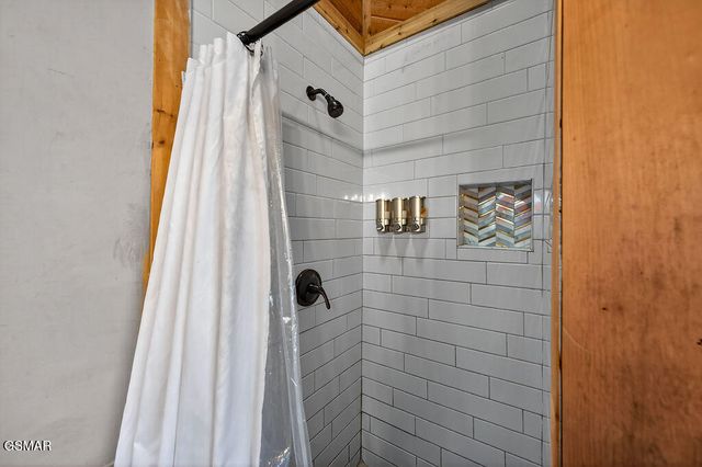 1525 Walt Price Road, Sevierville, TN 37876