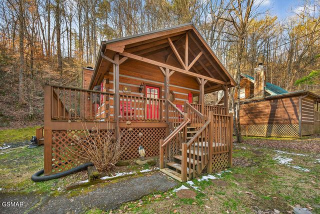 1525 Walt Price Road, Sevierville, TN 37876