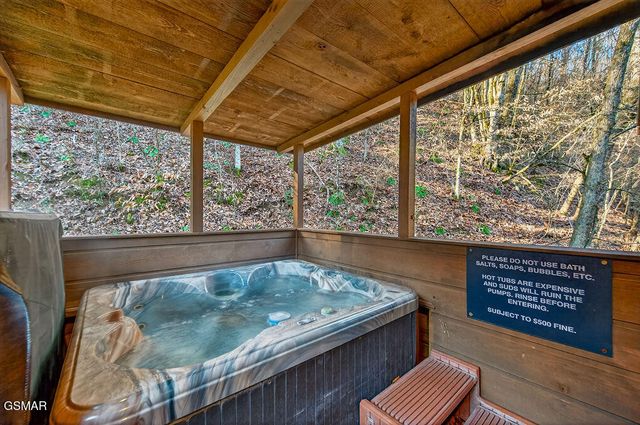 1525 Walt Price Road, Sevierville, TN 37876