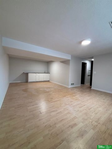 8655 Monroe Street, Ralston, NE 68127