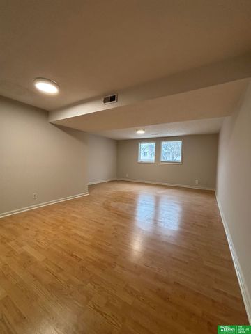 8655 Monroe Street, Ralston, NE 68127