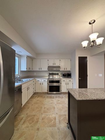 8655 Monroe Street, Ralston, NE 68127