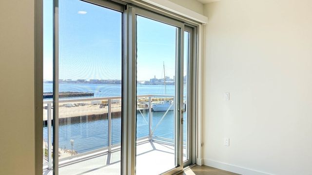 45 Lewis St 607, Boston, MA 02128