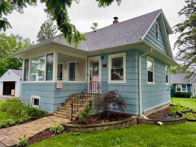 200 N Yale Avenue, Villa Park, IL 60181