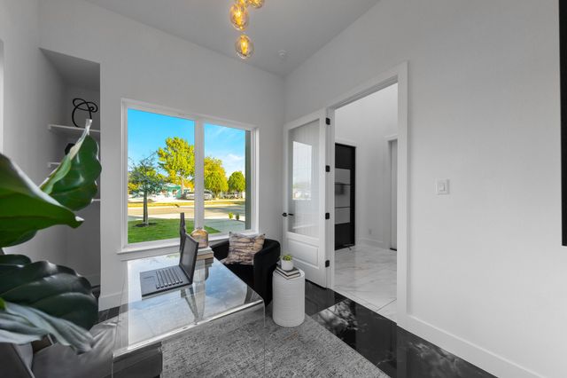 3351 Sylvan Avenue, Dallas, TX 75212