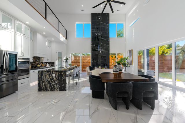 3351 Sylvan Avenue, Dallas, TX 75212