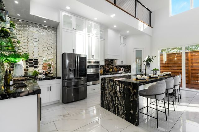 3351 Sylvan Avenue, Dallas, TX 75212