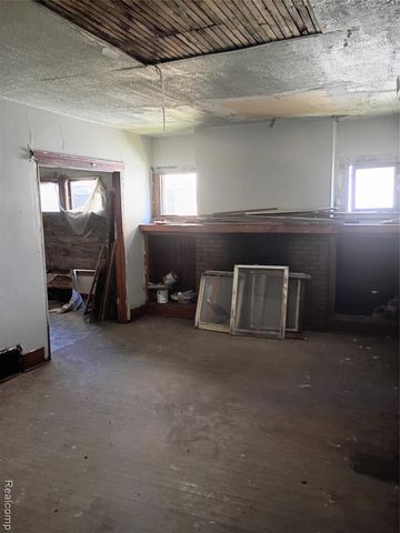 2176 Algonquin Street, Detroit, MI 48215