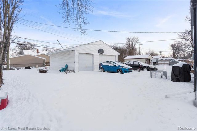 26692 Chippendale Street, Roseville, MI 48066