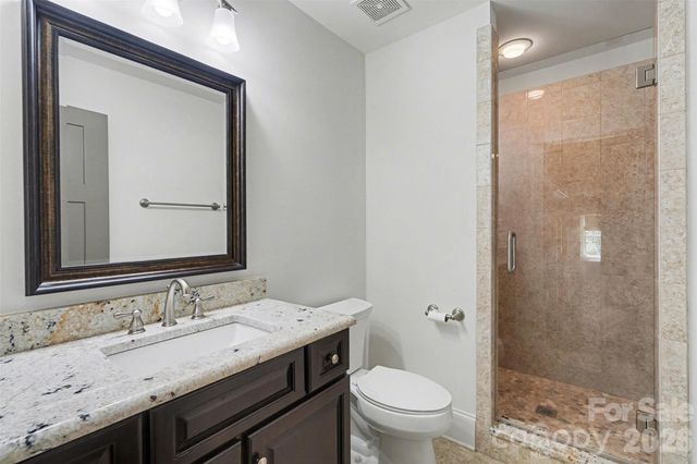 17909 Nodghia Circle, Davidson, NC 28036