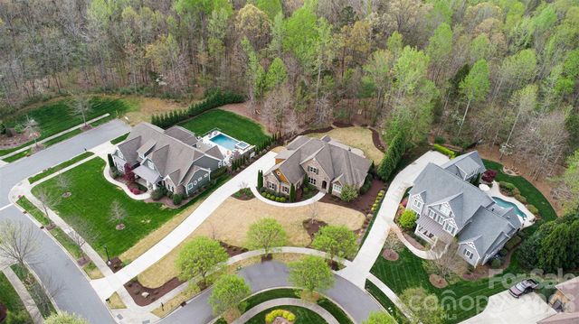 17909 Nodghia Circle, Davidson, NC 28036