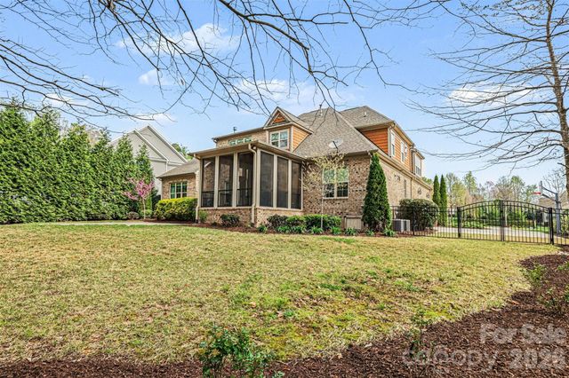 17909 Nodghia Circle, Davidson, NC 28036