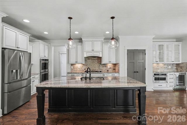 17909 Nodghia Circle, Davidson, NC 28036