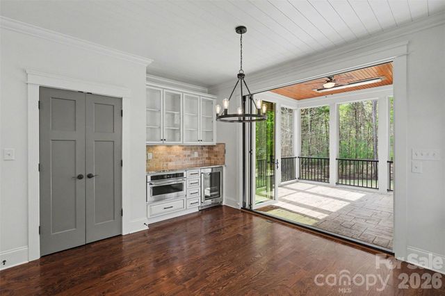 17909 Nodghia Circle, Davidson, NC 28036