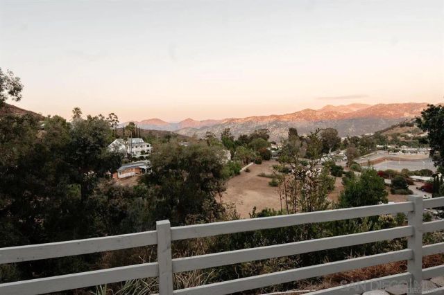 11774 Rocoso Rd, Lakeside, CA 92040
