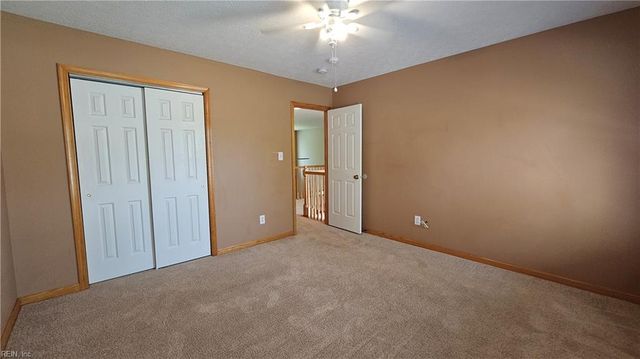211 Tallyho DR, Yorktown, VA 23693