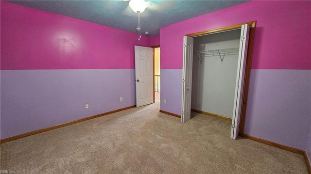 211 Tallyho DR, Yorktown, VA 23693