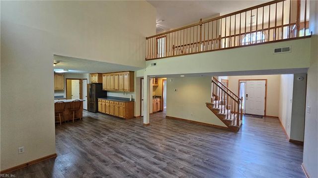 211 Tallyho DR, Yorktown, VA 23693