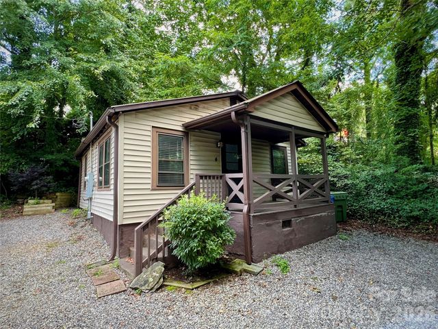 4 Arbutus Road, Asheville, NC 28805