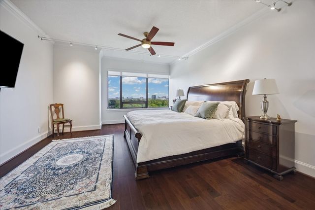 101 Westcott Street 1202, Houston, TX 77007